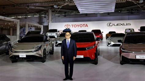 T­o­y­o­t­a­ ­e­l­e­k­t­r­i­k­l­i­ ­o­t­o­m­o­b­i­l­ ­s­a­t­ı­ş­ı­n­d­a­ ­r­e­k­o­r­ ­k­ı­r­d­ı­